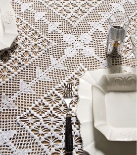 Простая скатерть крючком для начинающих: пошаговое описание и схемы