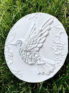 Барельеф « малышка Колибри»
