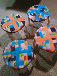 Сидушки на табурет.