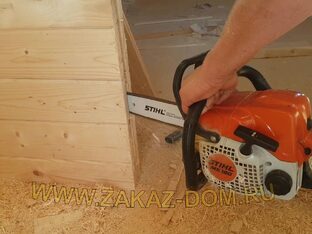 Деревянные ройки или металлические уголки для бруса - обсада окон и дверей сруба