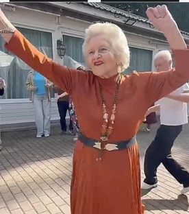 Уникальная женщина в 91 год 