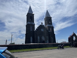Церкви