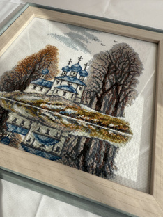 Вышивка «Белая церковь»