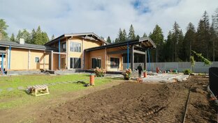 Участок весной 