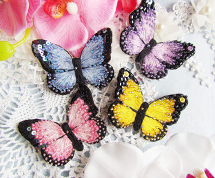 Броши ручной работы