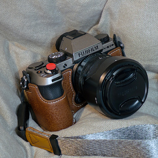 Fujifilm X-S20