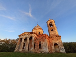 Храм на горе. Бронница. 