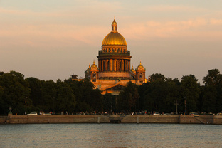 Санкт-Петербург: Город на Неве, столица культуры! 🏛️✨