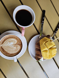 Большое оригинальное кафе в г.Инчхон 