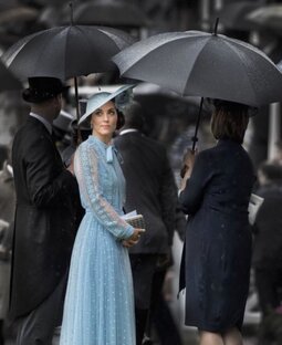 КЕЙТ В БЕДЕ