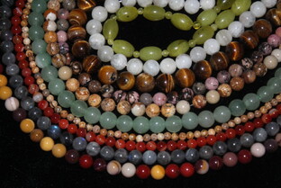 Бусы из натуральных камней 