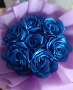 Букеты из конфет и атласных лент, сделанные с любовью 💙