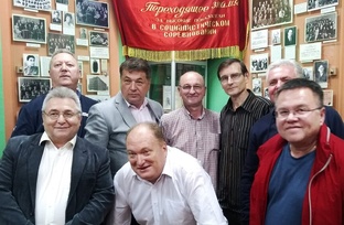 НГЛУ (он же ГГПИИЯ) им. Н. А. Добролюбова