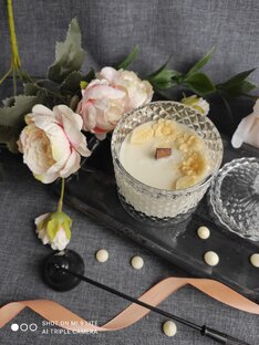 Ароматические свечи и парфюм для дома.