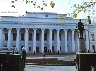 Ботан-отличник отрывается...