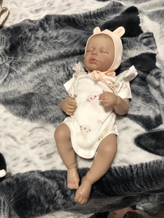 Это Олеся в новом костюмчике😍