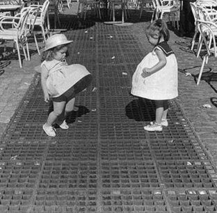 Про звезд женского пола