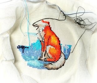 вышивка в процессе