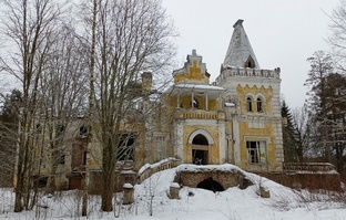 Заброшенные усадьбы.