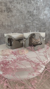 Свечи на бетоне 