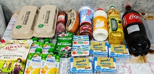 Закупка продуктов в магазине "Победа"