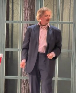 отзывы и рецензии на спектакли, фильмы и сериалы