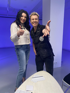 После съёмок интервью с певцом Антоном Зацепиным