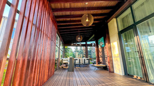 Современные террасы из натуральных материалов