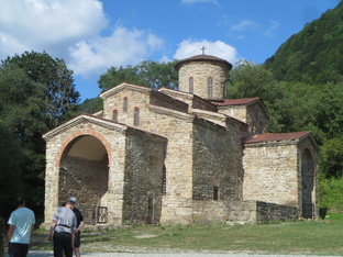 На машине по Северному Кавказу.