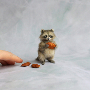 Вязаная миниатюра