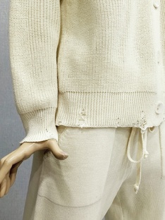 Костюмы и комплекты