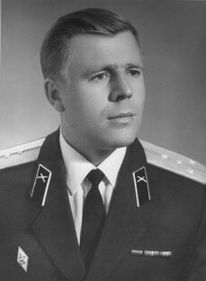 Юрий Власов