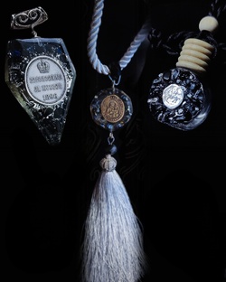 Коллекция автоаксессуаров с историческим наследием  