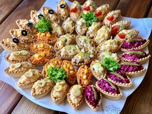 Закуски и салаты