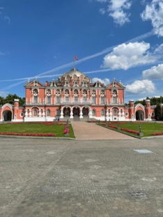 Петровский путевой дворец