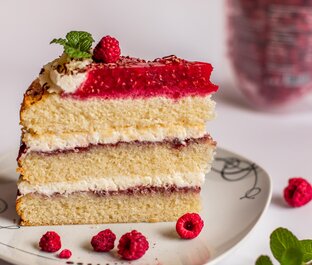 Выпечка и фрукты