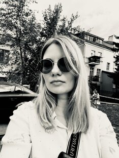 ОБО МНЕ