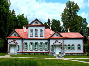 На пути в усадьбу Абрамцево и в самой усадьбе