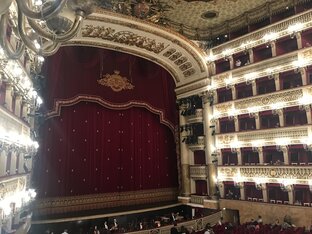 Театры. Сцена