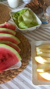 Люблю повеселиться, особенно по...есть!!!🧇🍓🍕