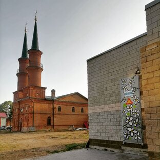 Церкви, мечети, священнослужители 