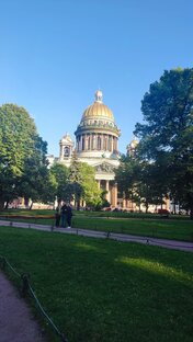 В Питере...гулять, любоваться и есть пышки 🚤