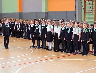 Школьная пора - и дома, и в школе.. 