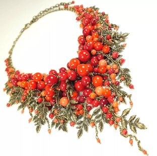 РЯБИНОВЫЕ БУСЫ