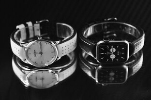 Наряди свои часы!