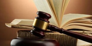 Суд восстановил работника