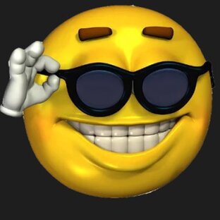 Челик в очках улыбается