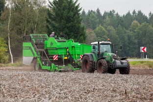 Картофелеуборочные комбайны