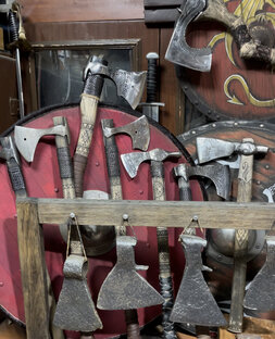 Этнические топоры