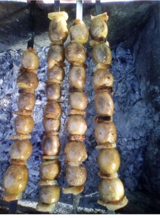 На кухне.